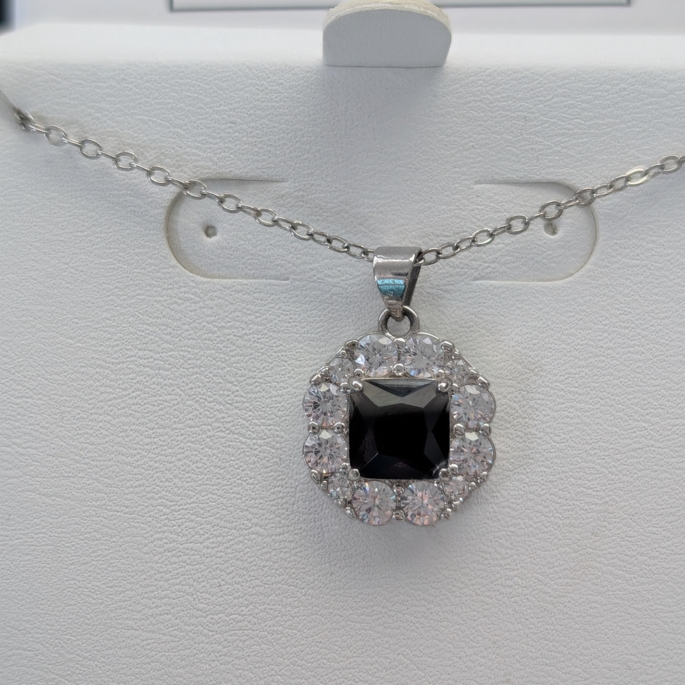 Sophisticated Black and Silver Pendant Necklace